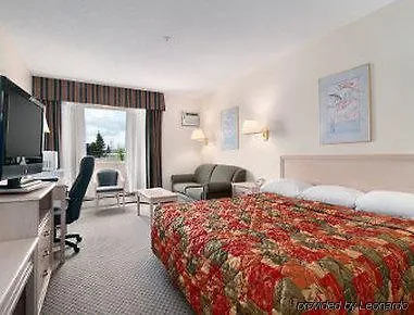 Hotel Travelodge By Wyndham Calgary University